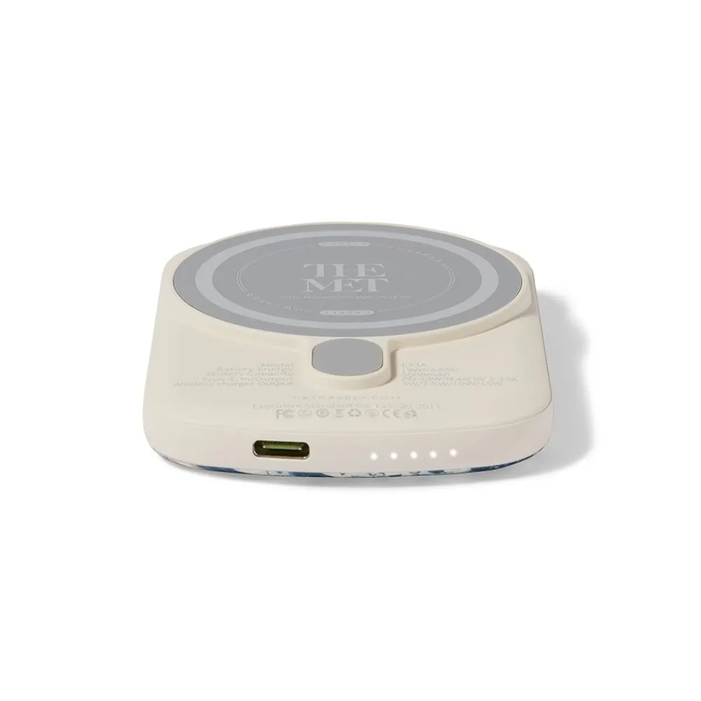 Discount The Met Store Casely Hokusai Great Wave Power Pod Wireless Charger